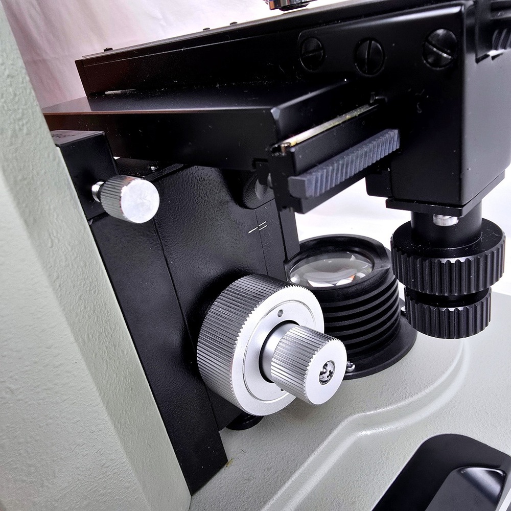 Vintage Bausch & Lomb Galen II Compound‎ Microscope, circa 1980s, Made in Japan. - Picture 8 of 17